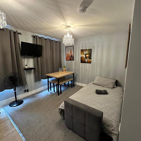 Cosy 2 Bedrooms Apartment Λονδίνο Εξωτερικό φωτογραφία